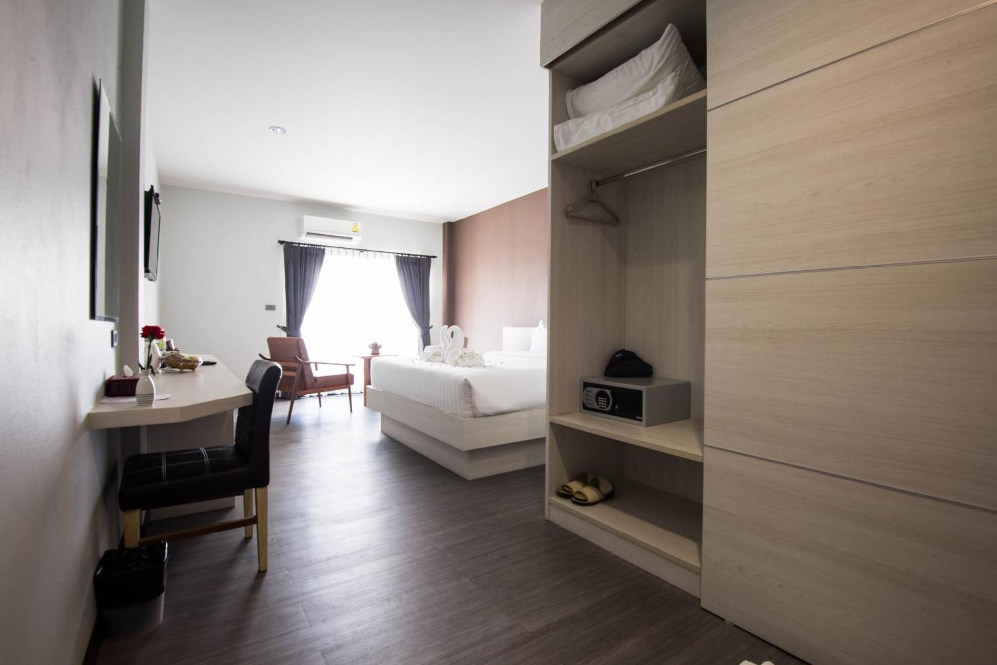 Socool Grand Hotel Nang Rong Exterior photo