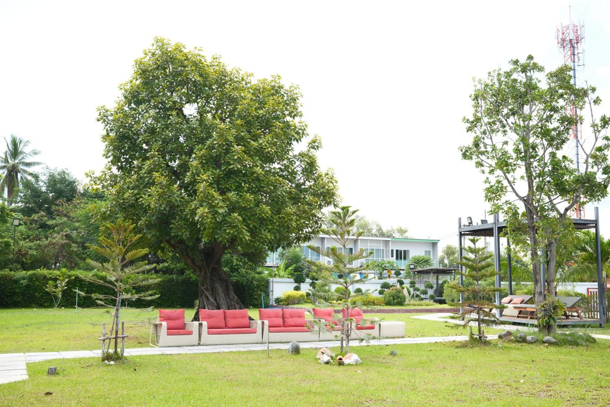 Socool Grand Hotel Nang Rong Exterior photo