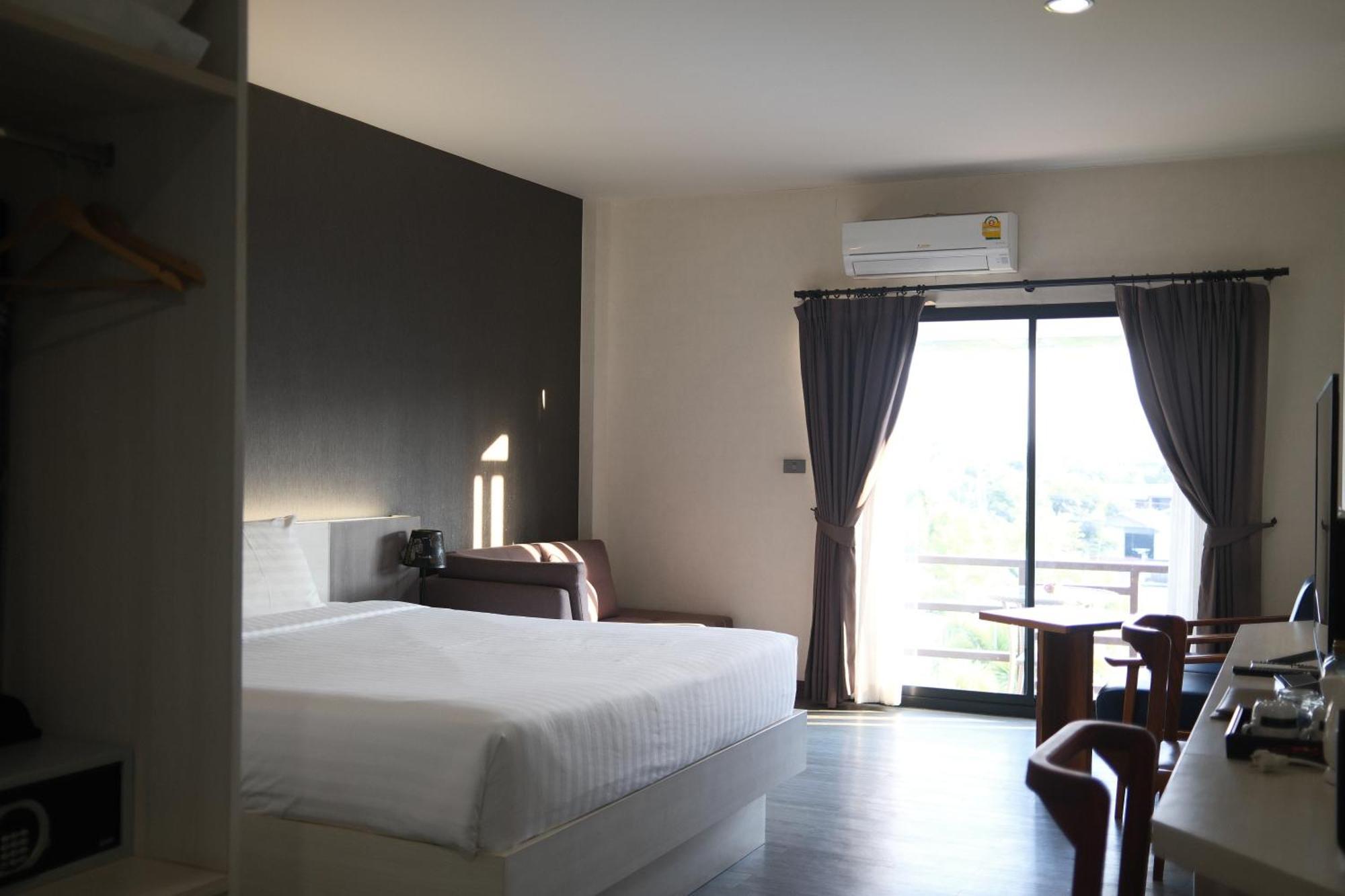 Socool Grand Hotel Nang Rong Exterior photo